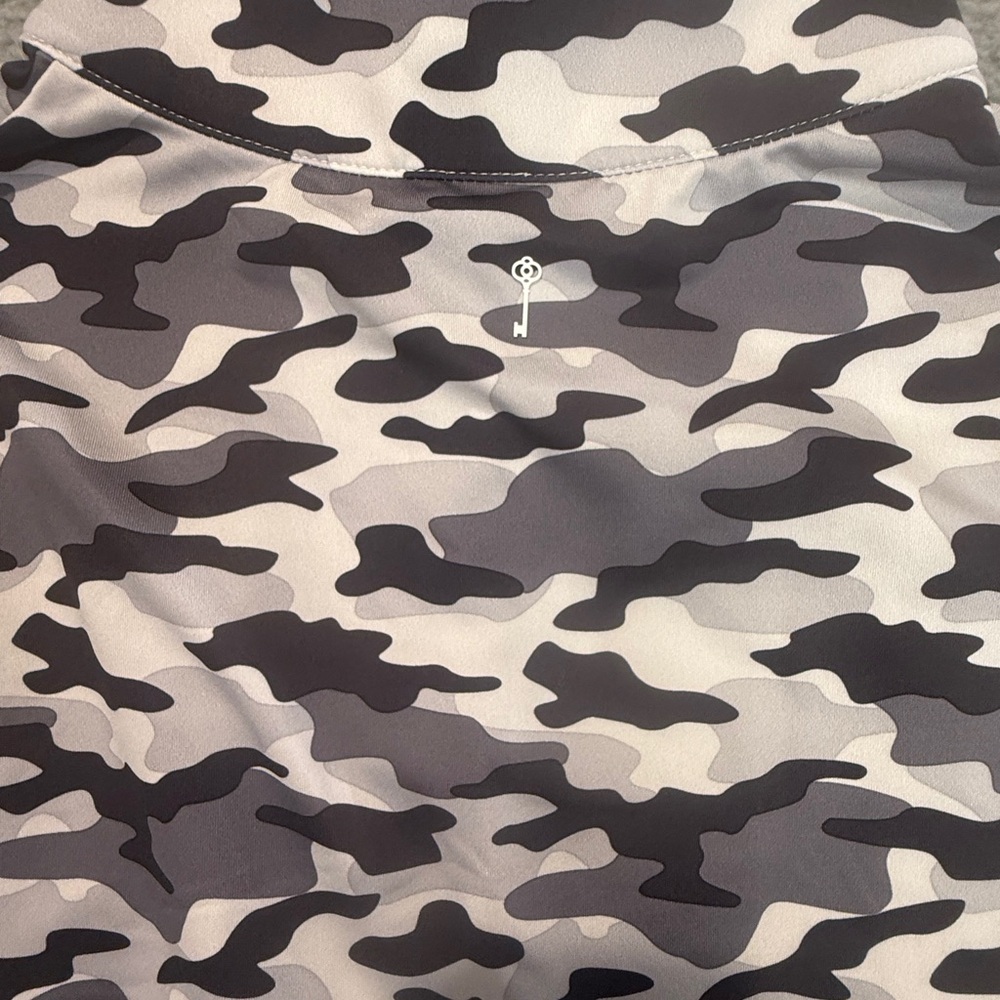 Belyn Key Women’s Golf Camouflage Top with Black Skirt - Picture 8 of 8